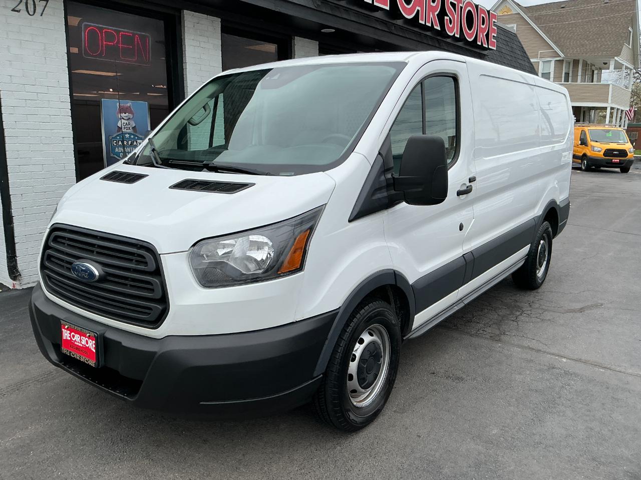Ford Transit Van T-150 130" Low Rf 8600 GVWR Swing-Out RH Dr 2018