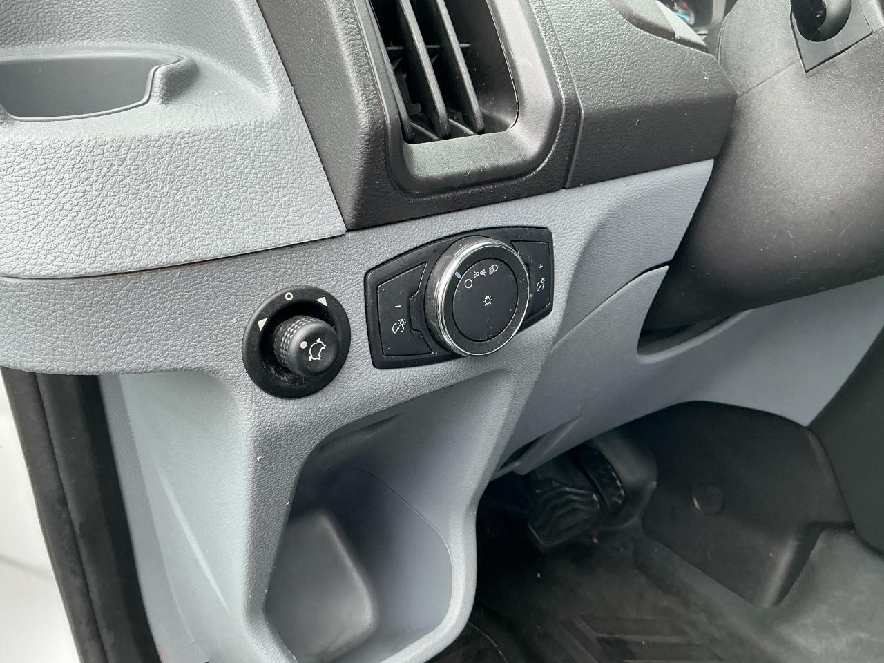 Ford Transit Van T-150 130" Low Rf 8600 GVWR Swing-Out RH Dr 2018