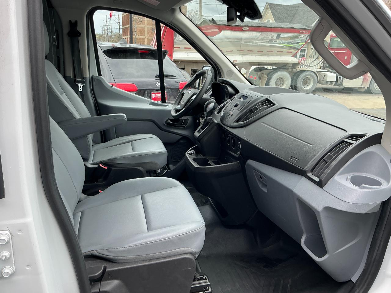 Ford Transit Van T-150 130" Low Rf 8600 GVWR Swing-Out RH Dr 2018