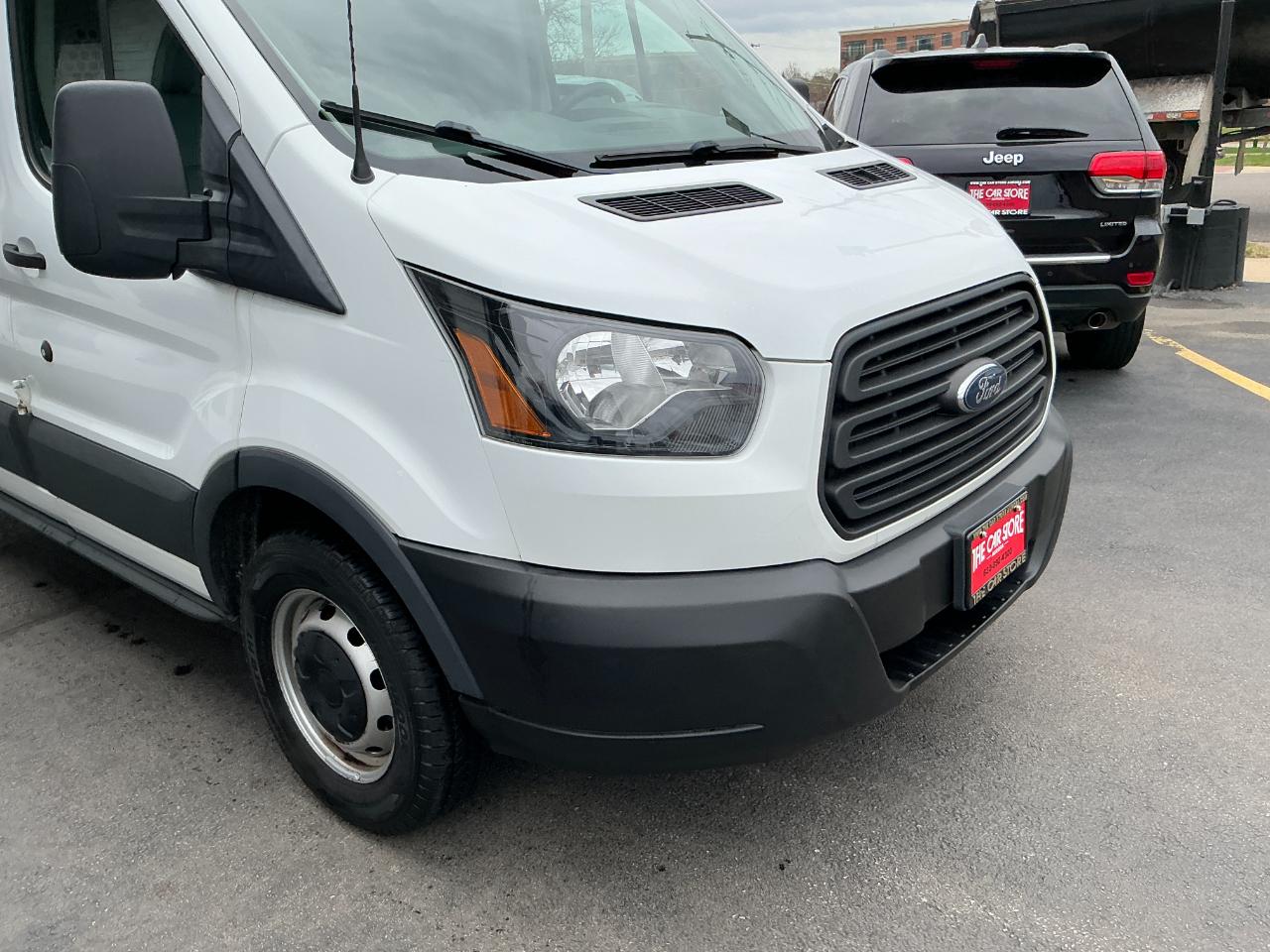 Ford Transit Van T-150 130" Low Rf 8600 GVWR Swing-Out RH Dr 2018