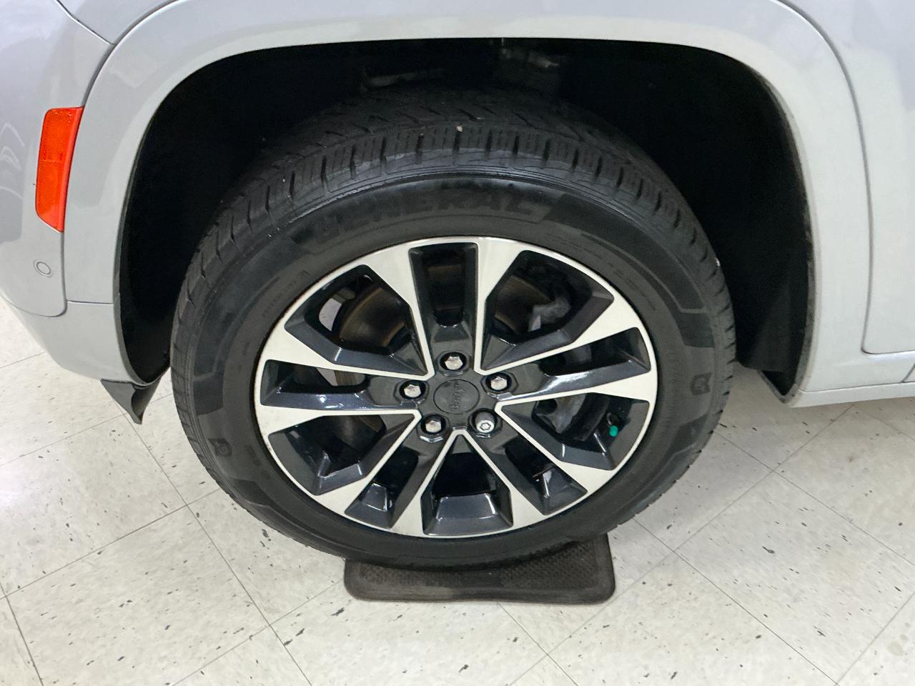 Jeep Grand Cherokee L Overland 4x4 2023