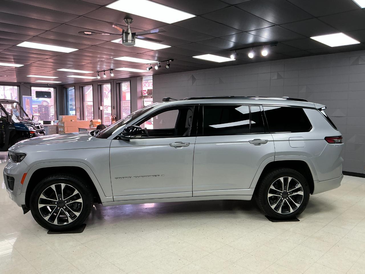 Jeep Grand Cherokee L Overland 4x4 2023