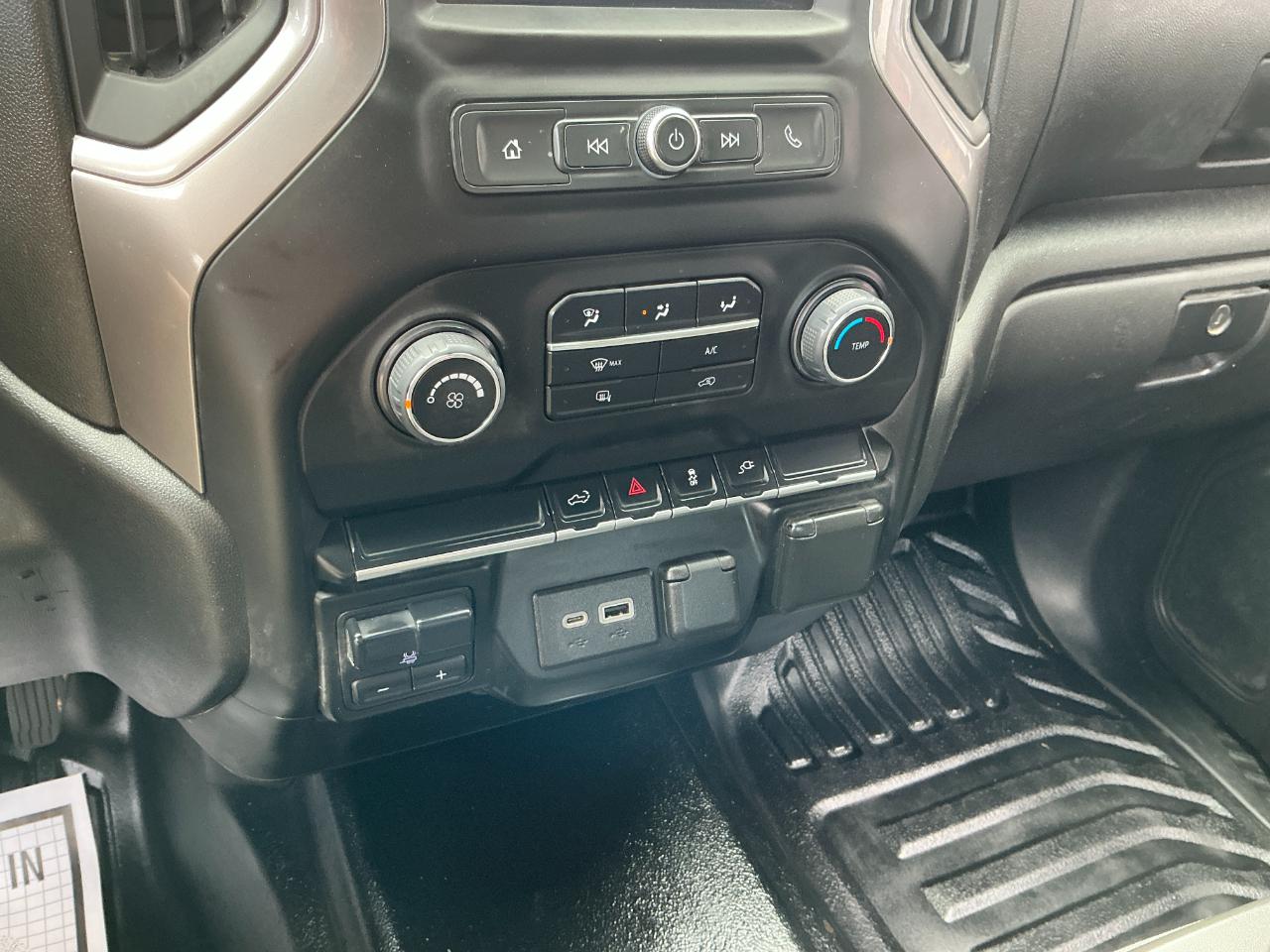 Chevrolet Silverado 3500HD 4WD Double Cab 162" Work Truck 2022