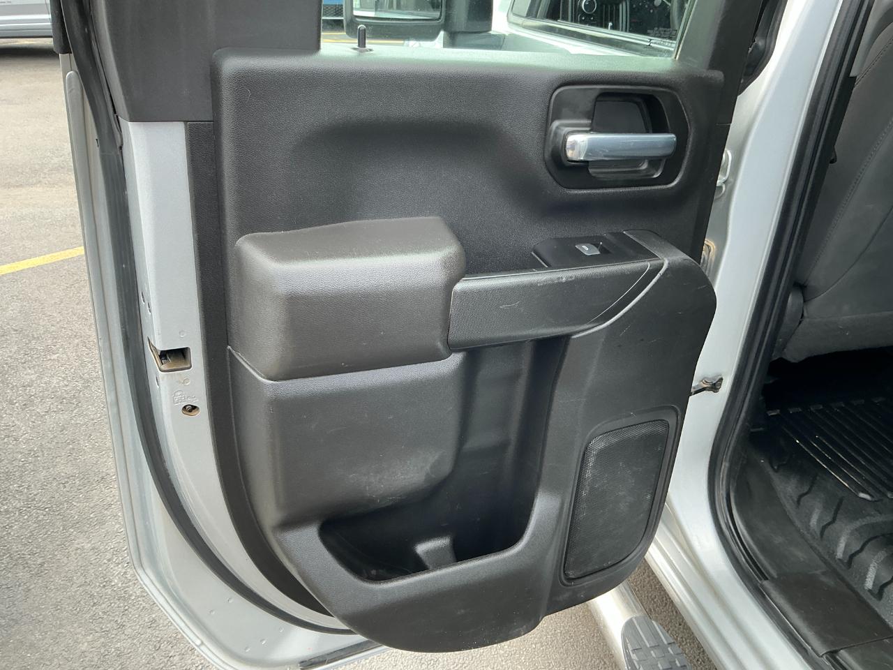 Chevrolet Silverado 3500HD 4WD Double Cab 162" Work Truck 2022