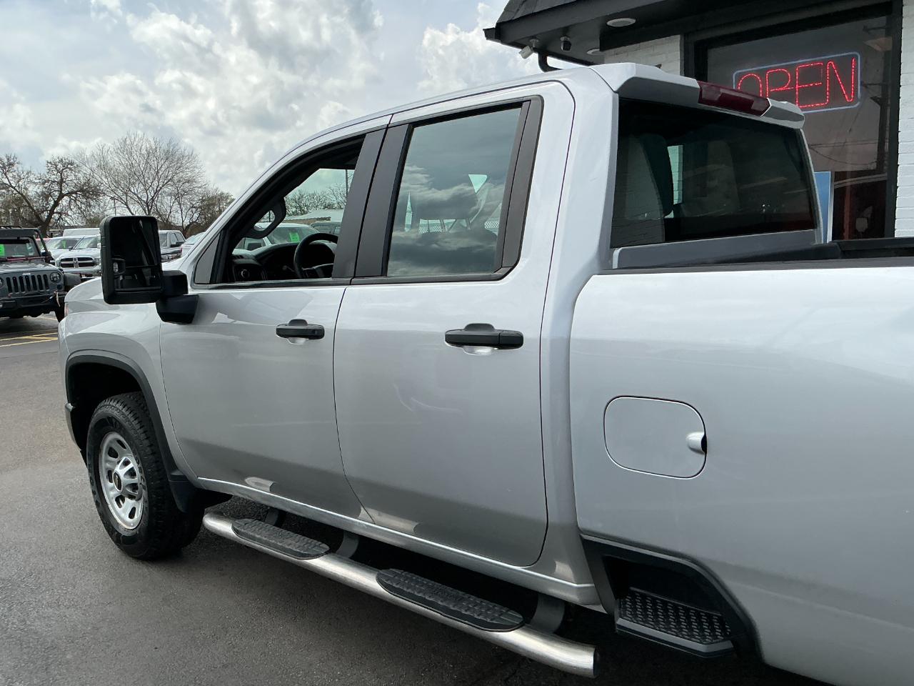 Chevrolet Silverado 3500HD 4WD Double Cab 162" Work Truck 2022