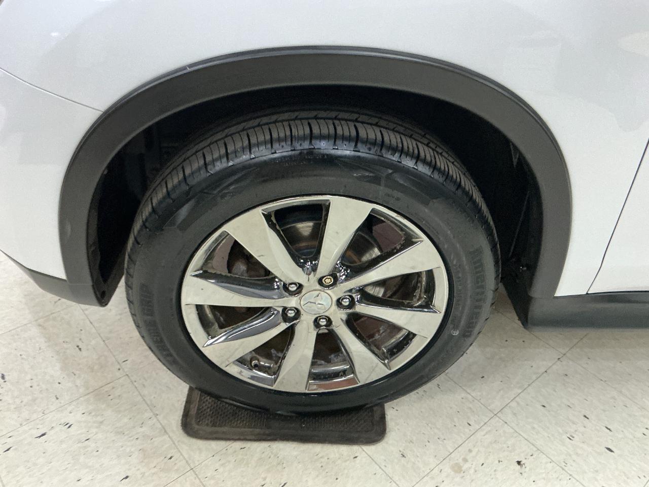 Mitsubishi Outlander Sport 2WD 4dr CVT LE 2013