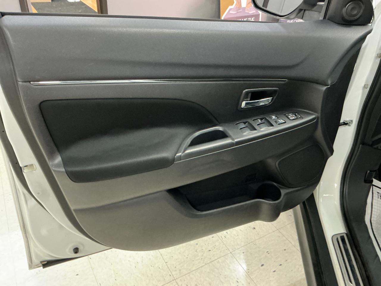 Mitsubishi Outlander Sport 2WD 4dr CVT LE 2013