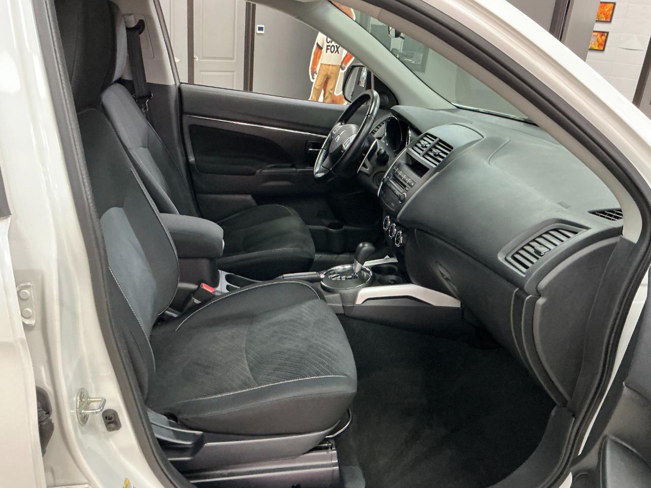 Mitsubishi Outlander Sport 2WD 4dr CVT LE 2013