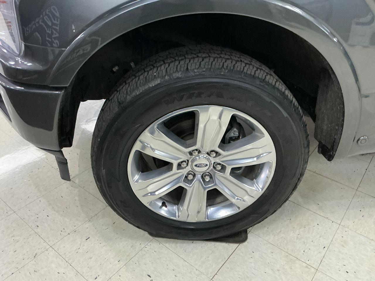 Ford F-150 Platinum SuperCrew 5.5-ft. Bed 4WD 2020