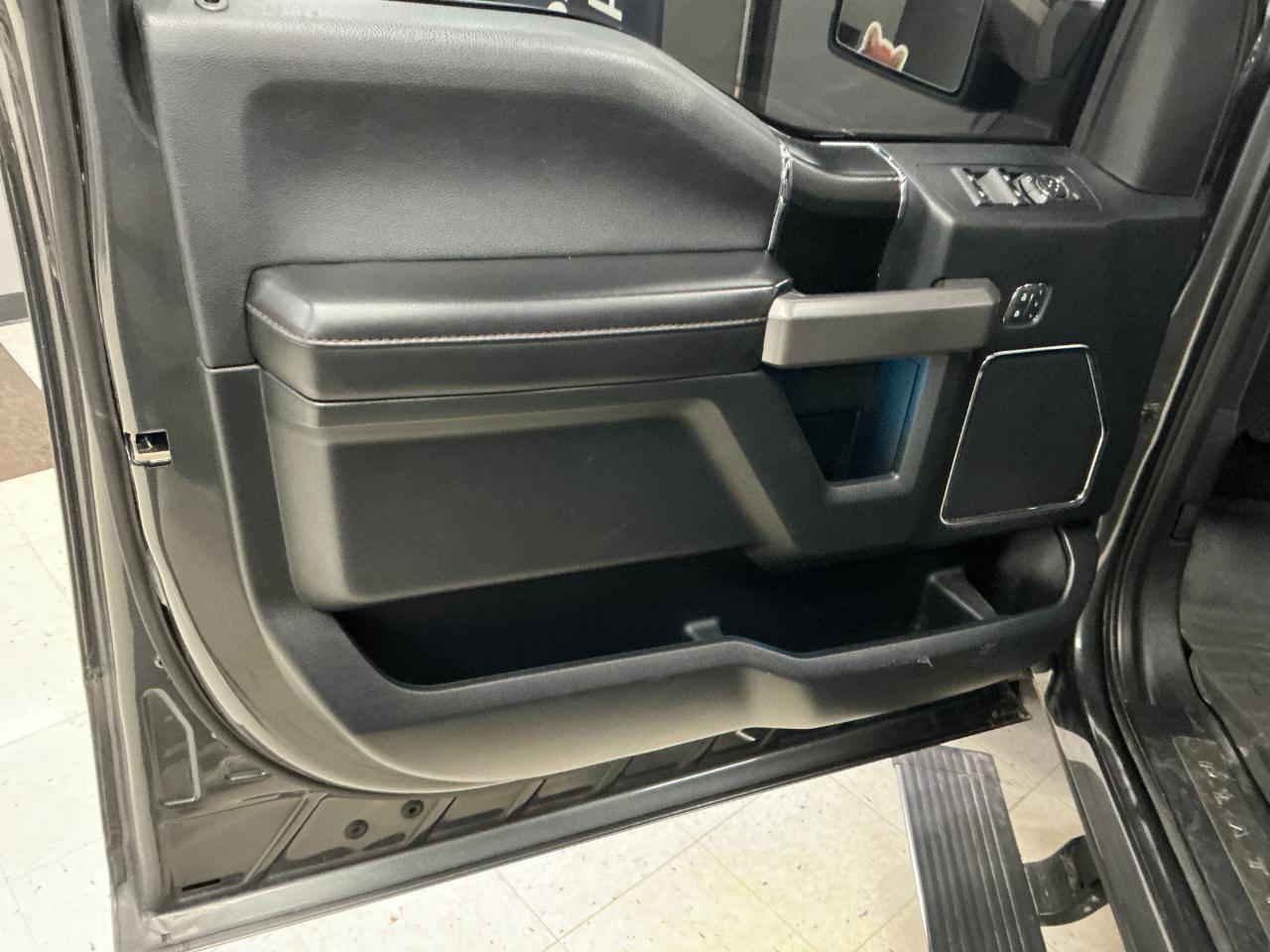 Ford F-150 Platinum SuperCrew 5.5-ft. Bed 4WD 2020