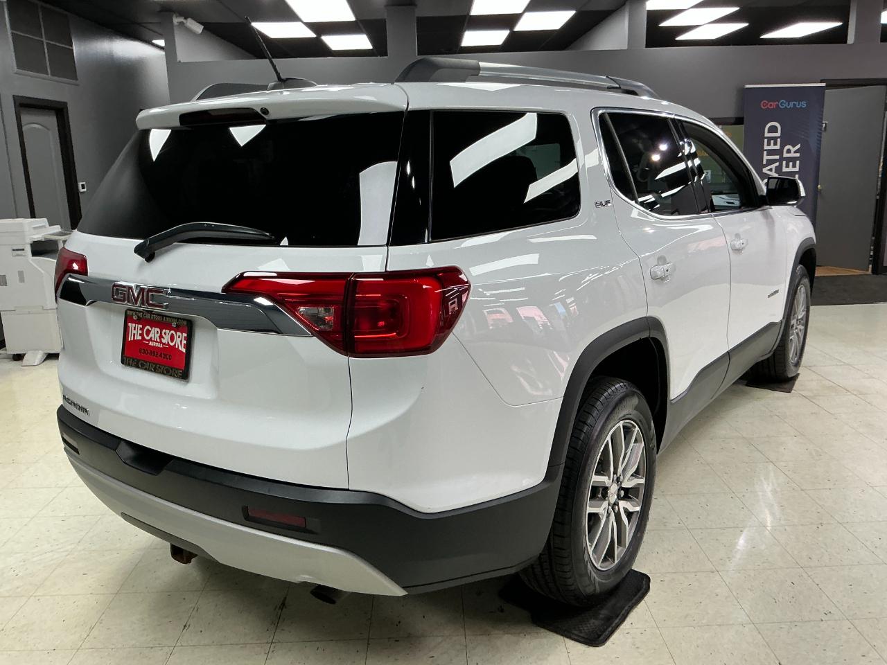 GMC Acadia FWD 4dr SLE w/SLE-2 2017