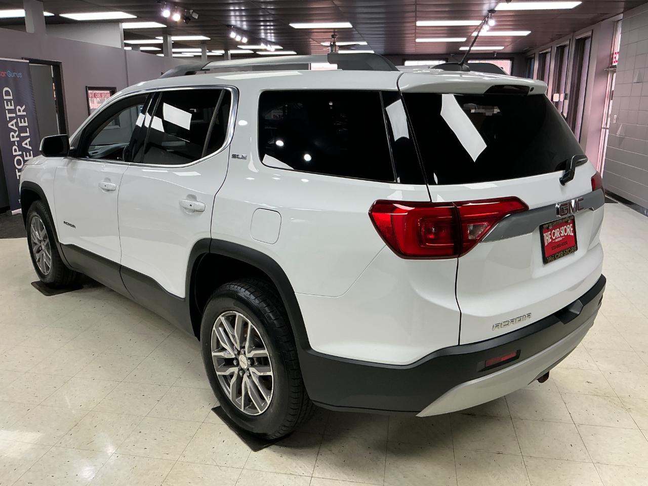 GMC Acadia FWD 4dr SLE w/SLE-2 2017