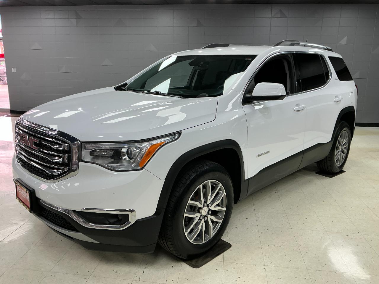 GMC Acadia FWD 4dr SLE w/SLE-2 2017