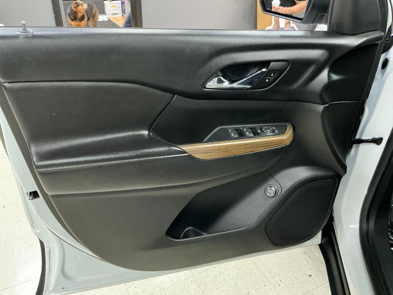 GMC Acadia FWD 4dr SLE w/SLE-2 2017