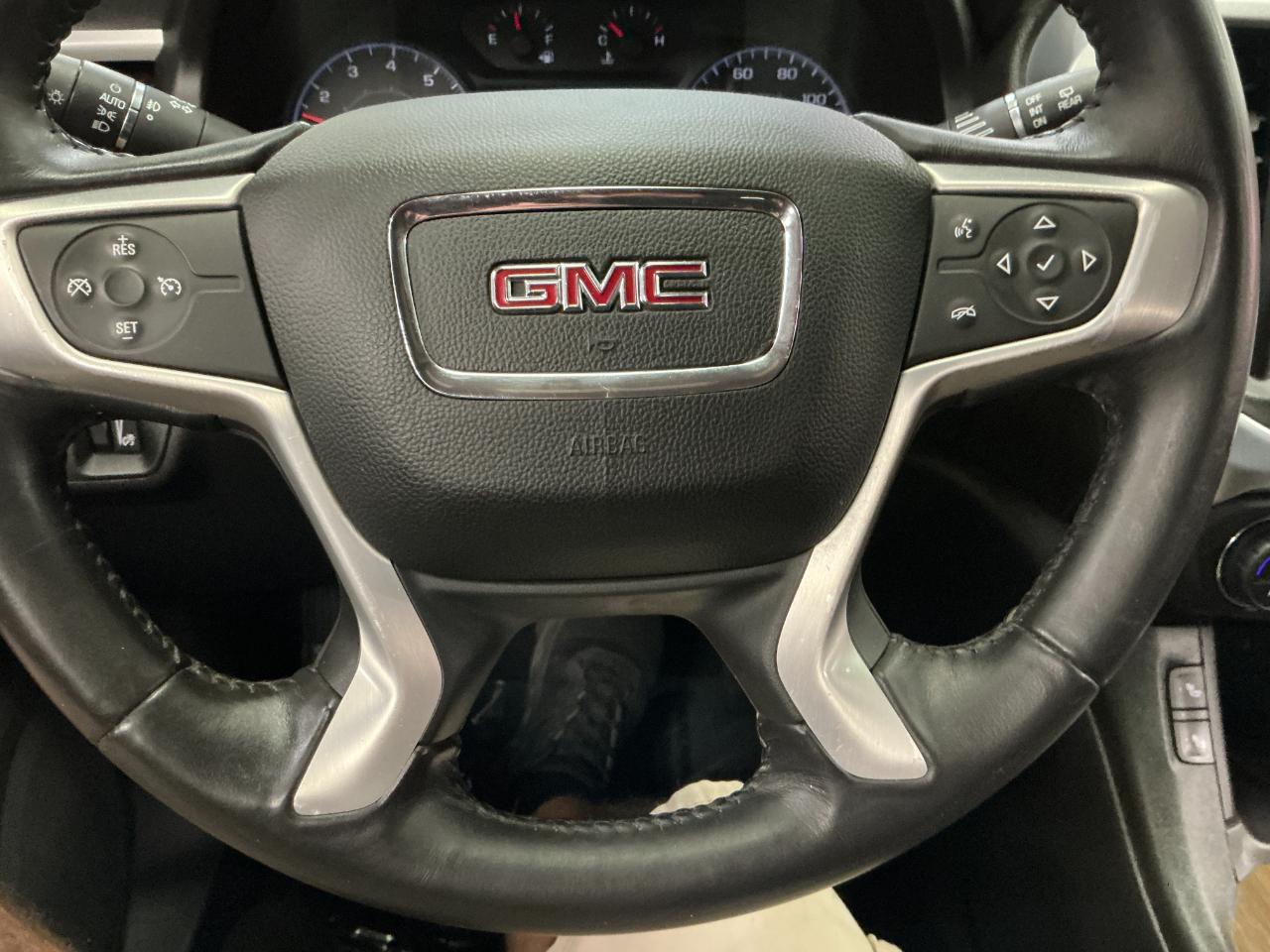 GMC Acadia FWD 4dr SLE w/SLE-2 2017