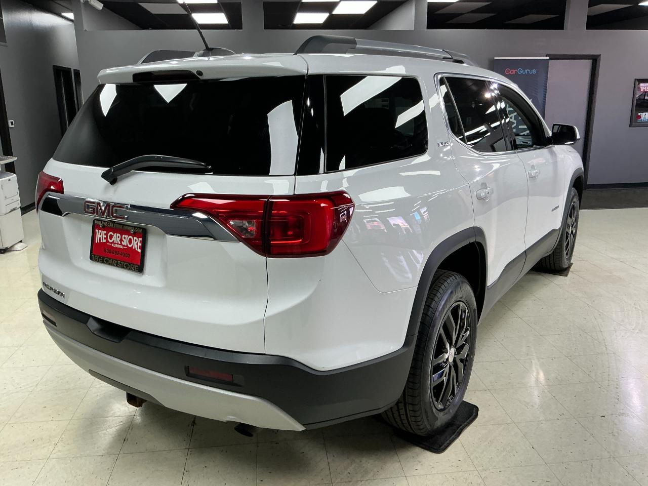 GMC Acadia FWD 4dr SLE w/SLE-2 2017