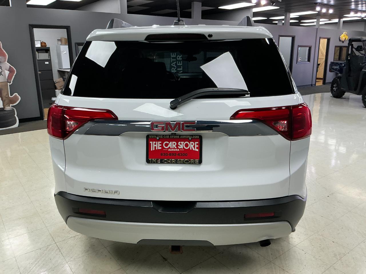 GMC Acadia FWD 4dr SLE w/SLE-2 2017