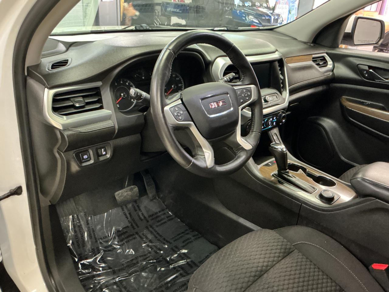 GMC Acadia FWD 4dr SLE w/SLE-2 2017