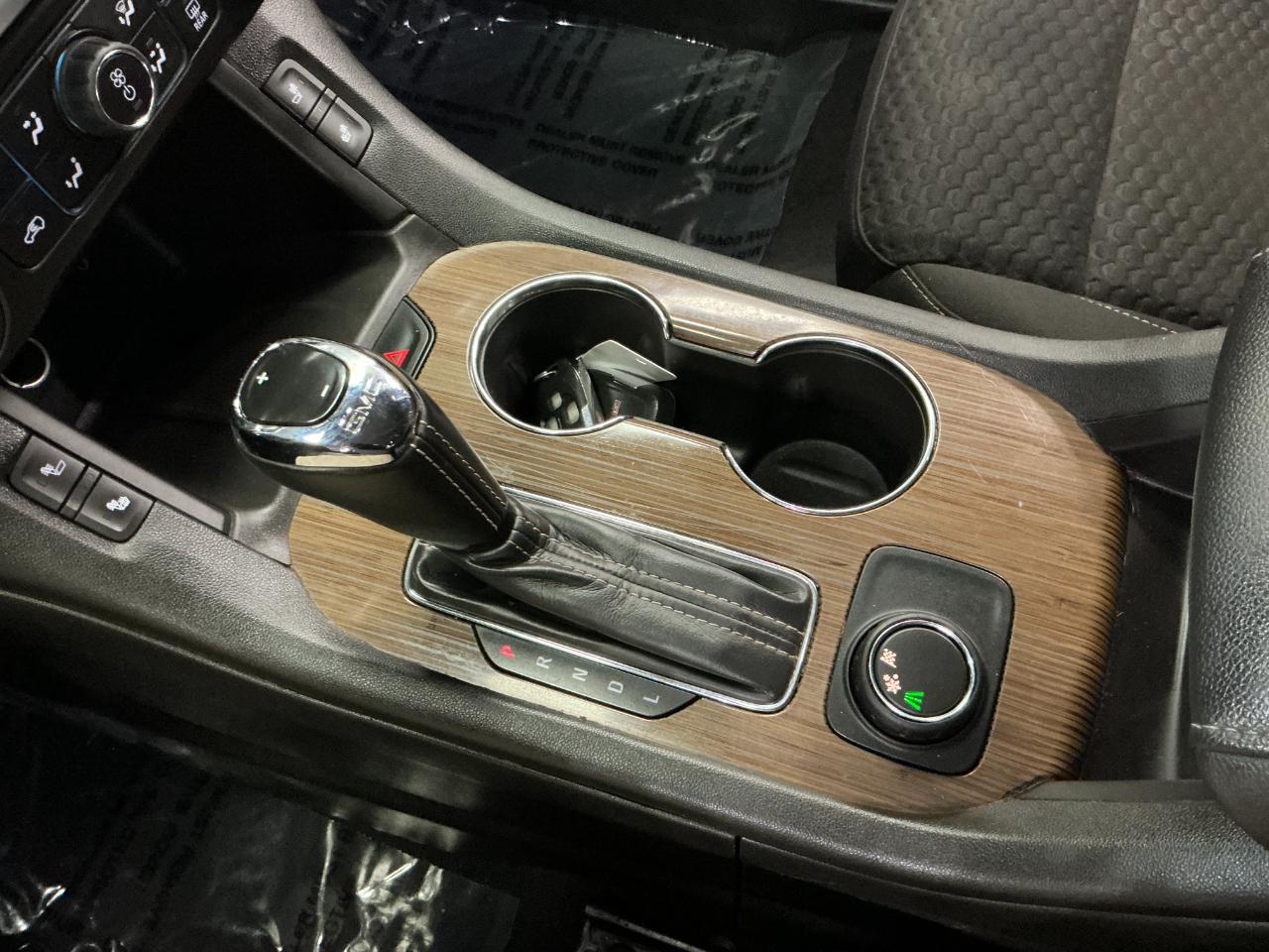 GMC Acadia FWD 4dr SLE w/SLE-2 2017