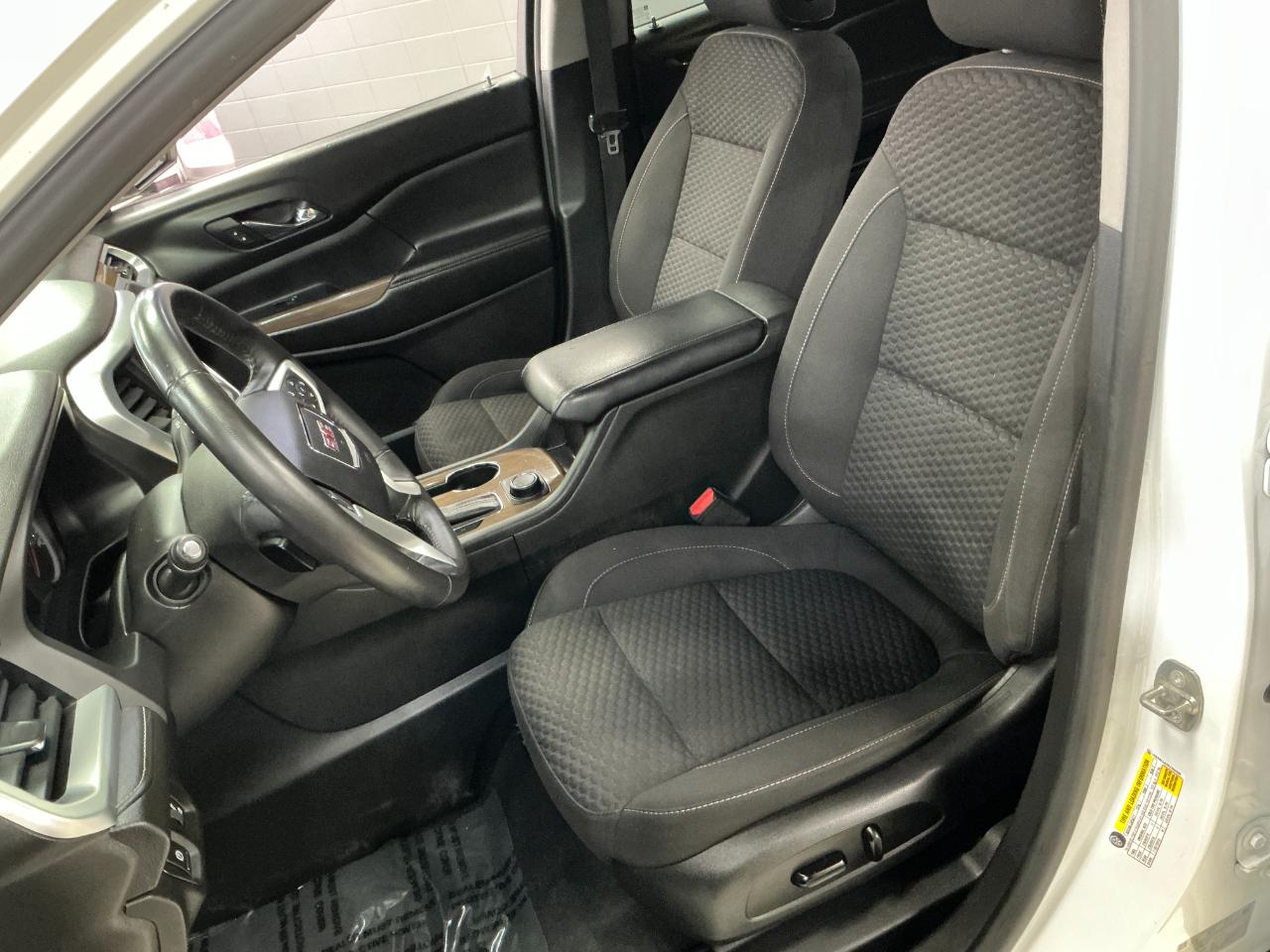 GMC Acadia FWD 4dr SLE w/SLE-2 2017