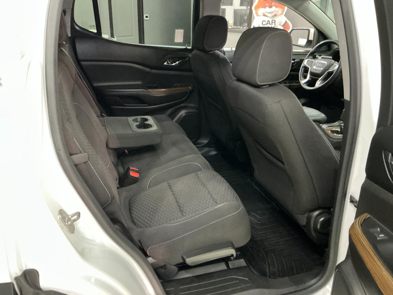 GMC Acadia FWD 4dr SLE w/SLE-2 2017