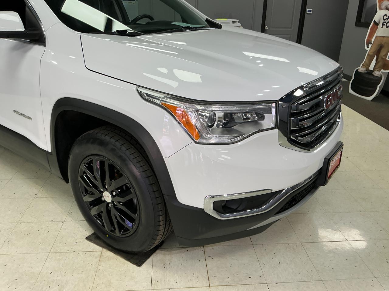 GMC Acadia FWD 4dr SLE w/SLE-2 2017