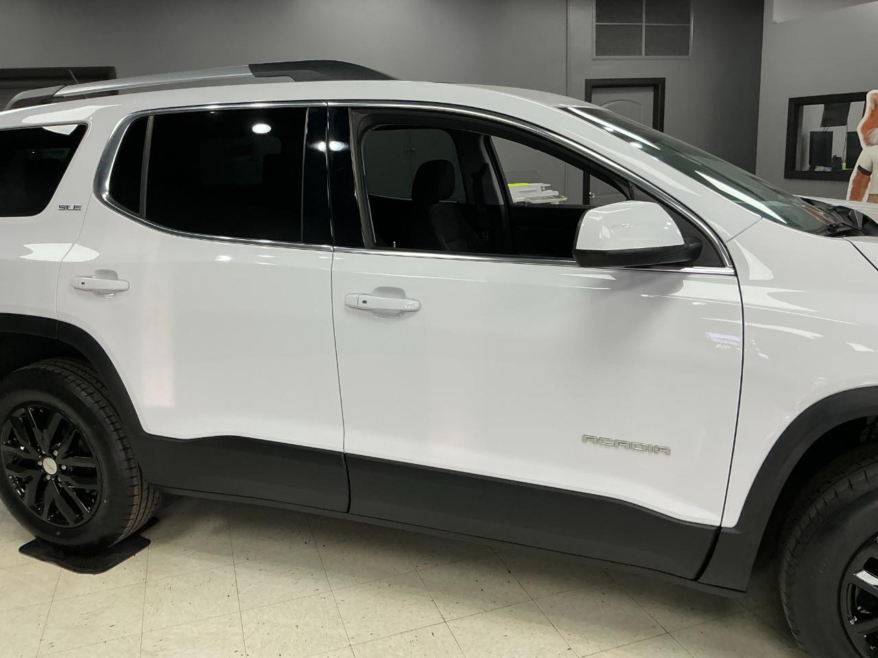 GMC Acadia FWD 4dr SLE w/SLE-2 2017