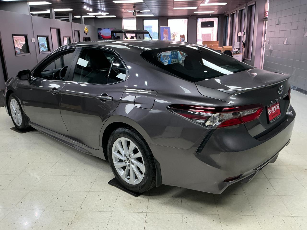 Toyota Camry SE Auto (Natl) 2024