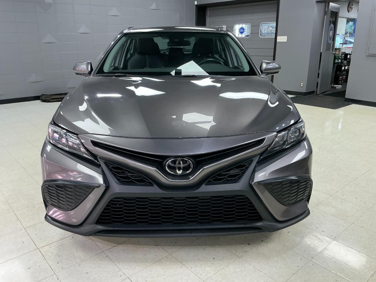 Toyota Camry SE Auto (Natl) 2024