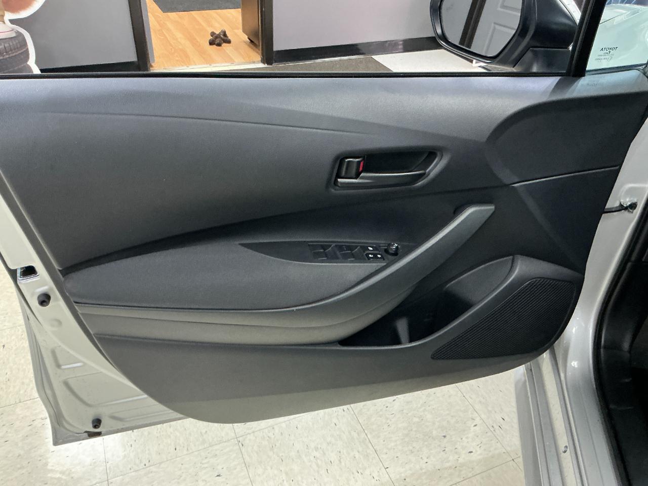 Toyota Corolla LE CVT (Natl) 2026