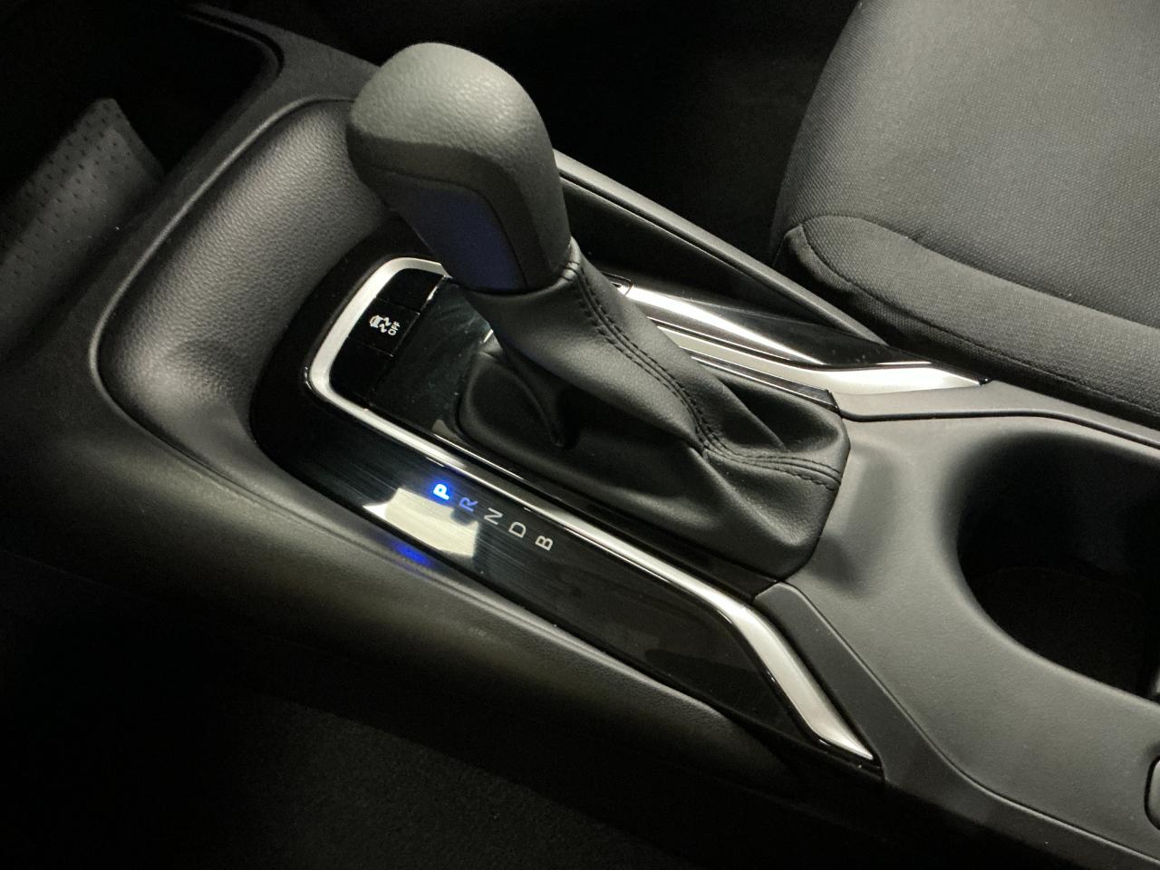 Toyota Corolla LE CVT (Natl) 2026