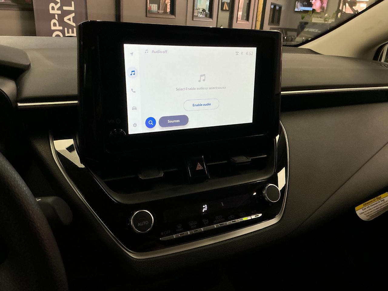 Toyota Corolla LE CVT (Natl) 2026