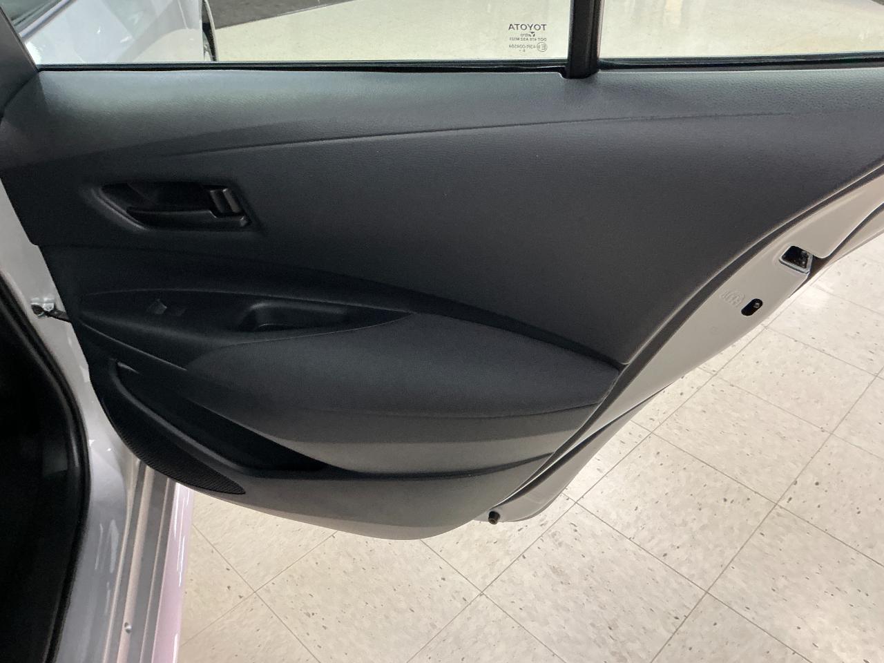 Toyota Corolla LE CVT (Natl) 2026