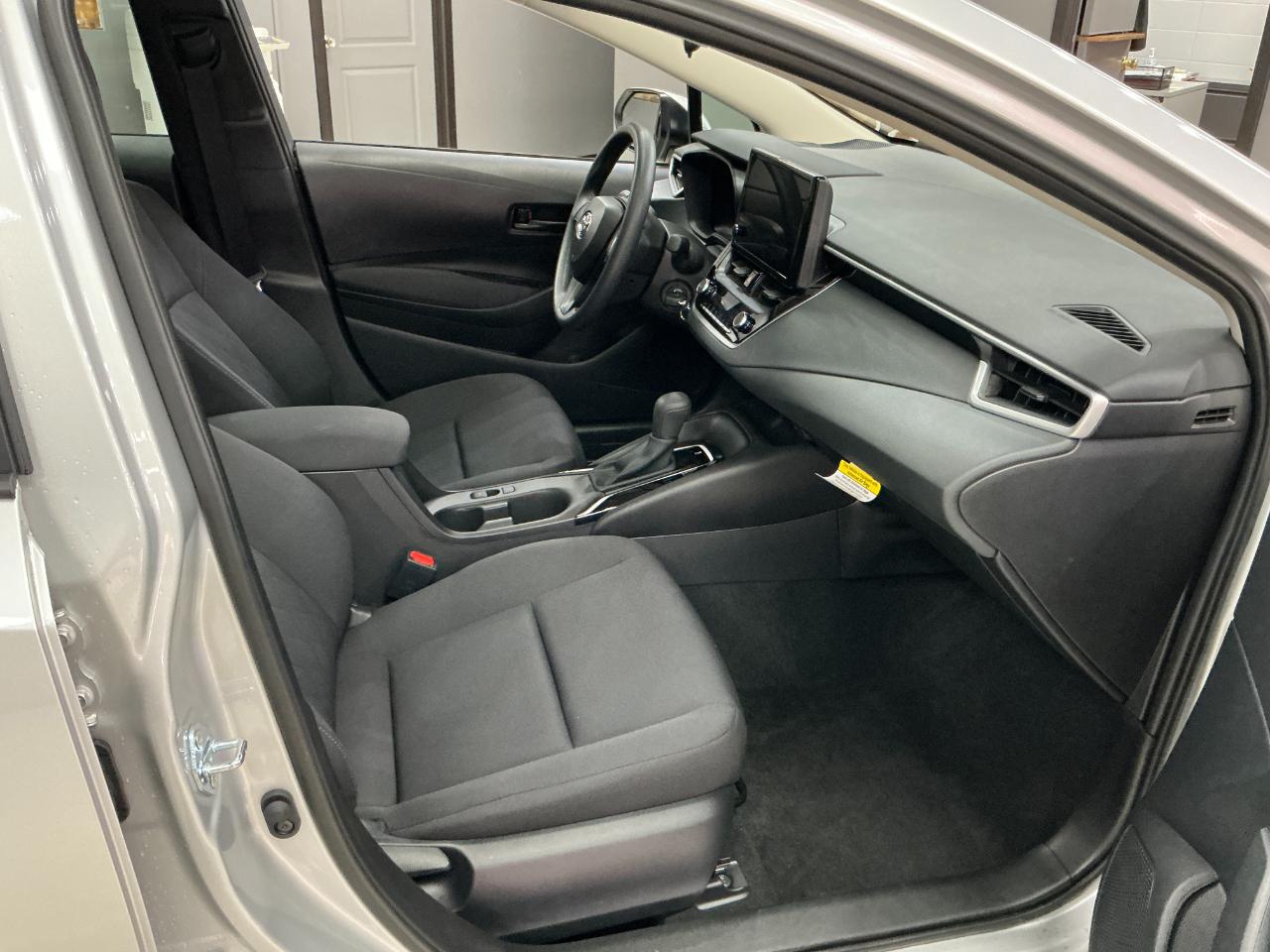 Toyota Corolla LE CVT (Natl) 2026