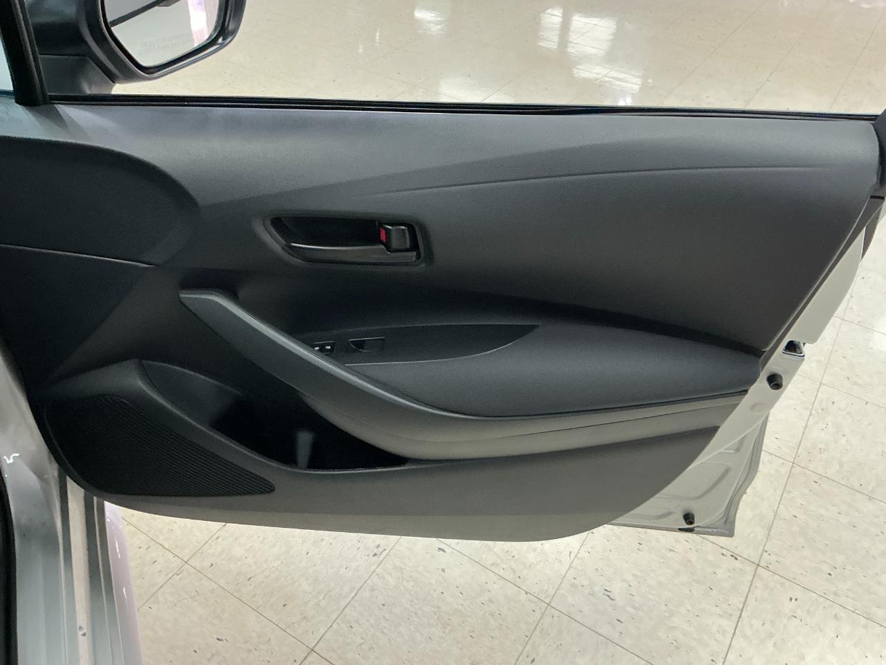 Toyota Corolla LE CVT (Natl) 2026