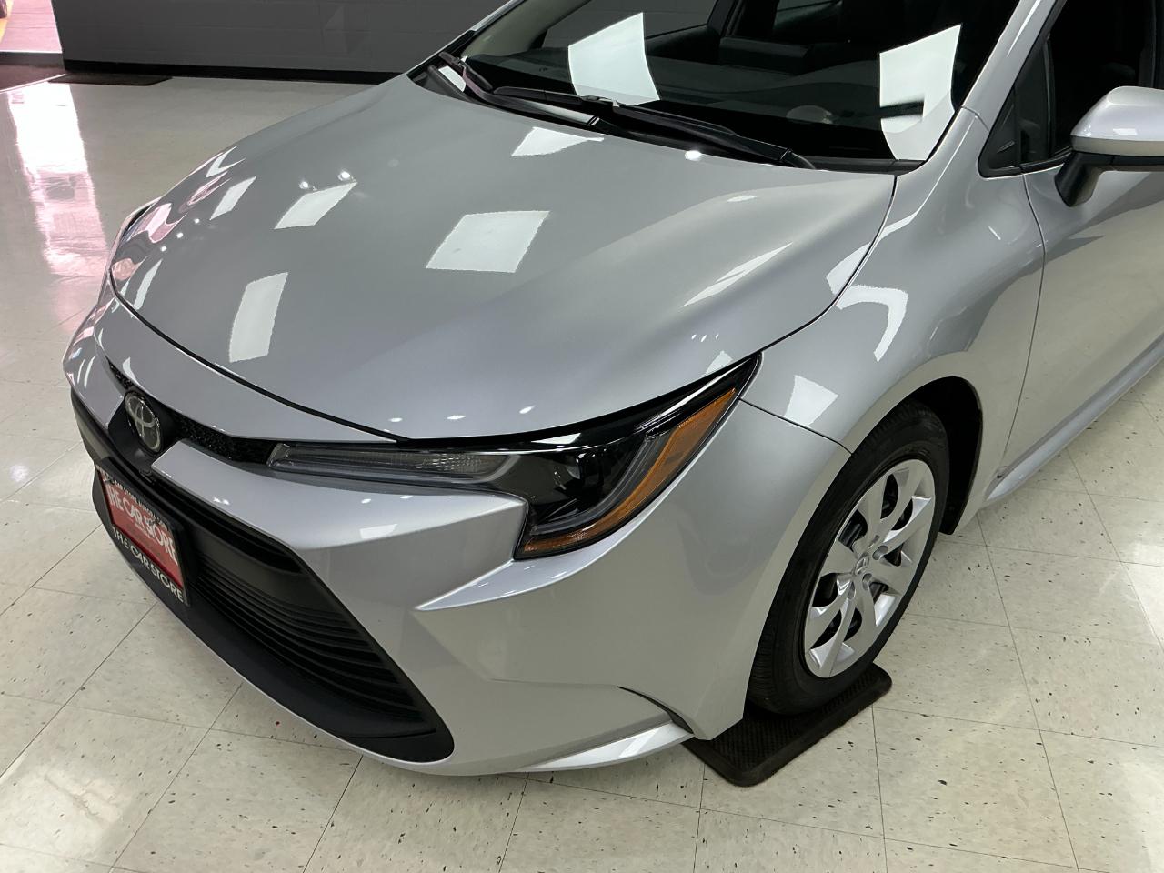 Toyota Corolla LE CVT (Natl) 2026