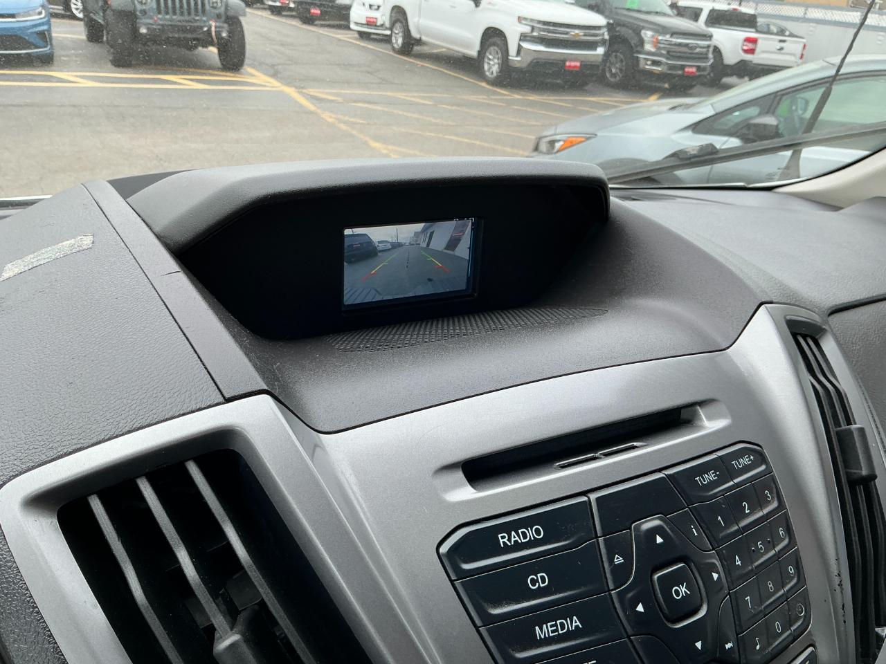 Ford Transit Wagon T-350 148" Low Roof XLT Swing-Out RH Dr 2015