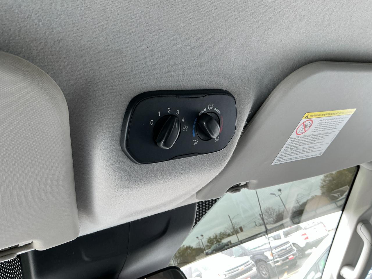 Ford Transit Wagon T-350 148" Low Roof XLT Swing-Out RH Dr 2015