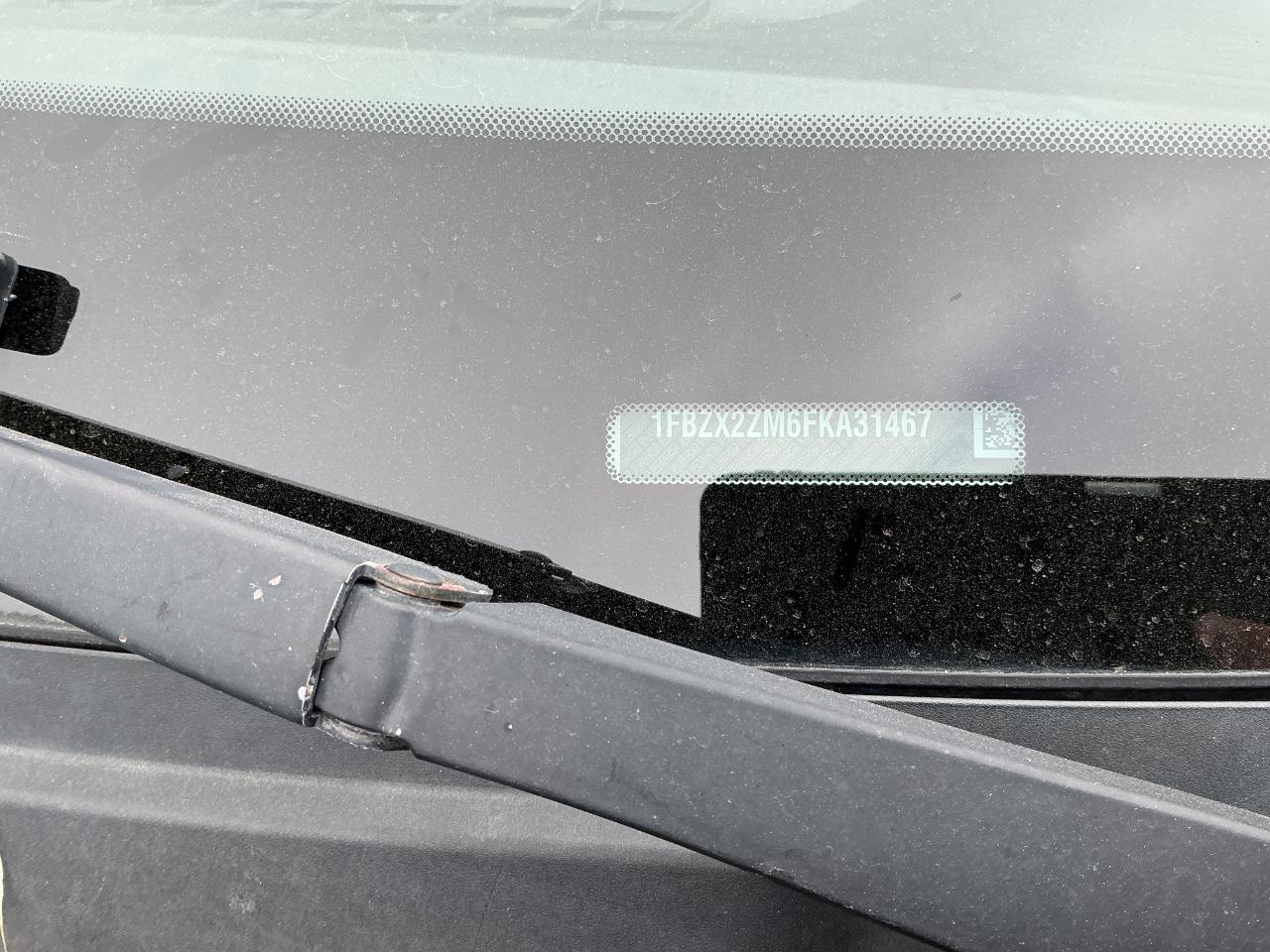 Ford Transit Wagon T-350 148" Low Roof XLT Swing-Out RH Dr 2015