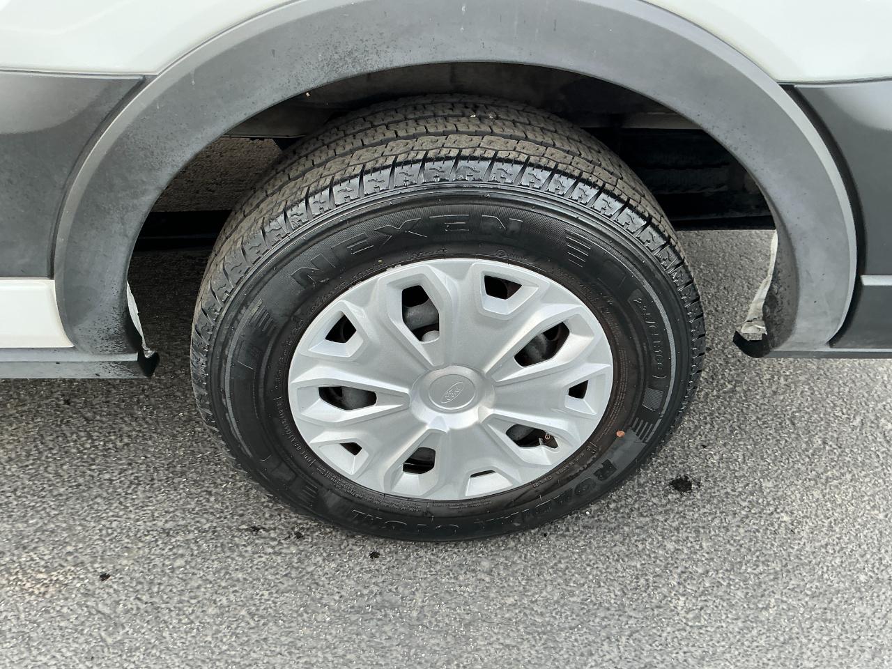 Ford Transit Passenger Wagon T-350 148" High Roof XLT RWD 2023