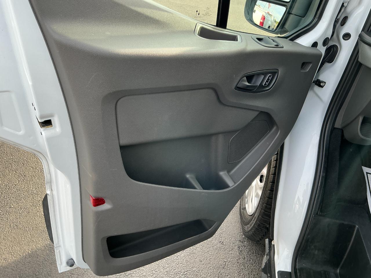 Ford Transit Passenger Wagon T-350 148" High Roof XLT RWD 2023