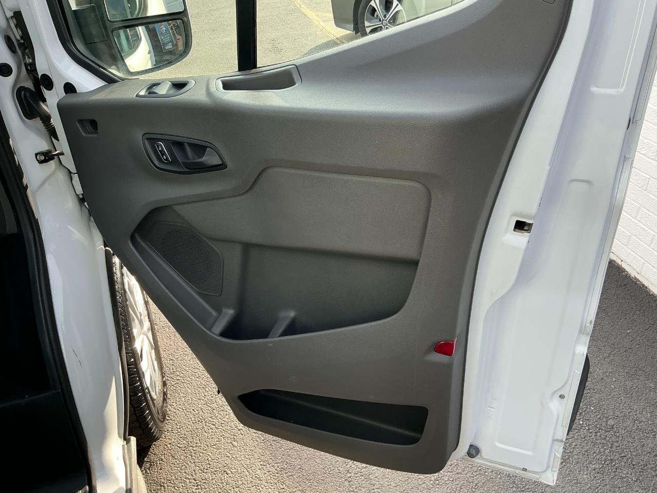 Ford Transit Passenger Wagon T-350 148" High Roof XLT RWD 2023