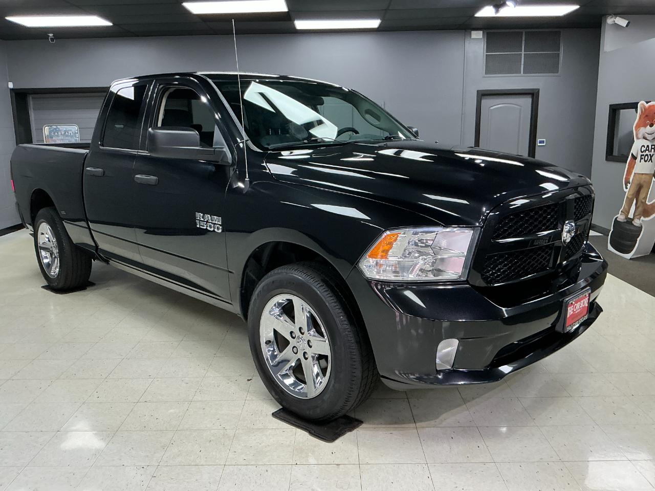 RAM 1500 4WD Quad Cab 140.5" Express 2016
