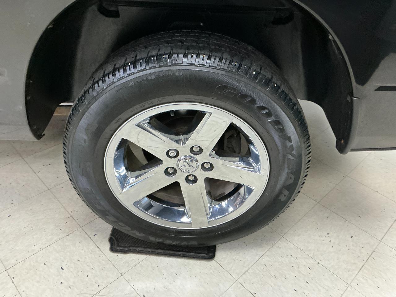 RAM 1500 4WD Quad Cab 140.5" Express 2016