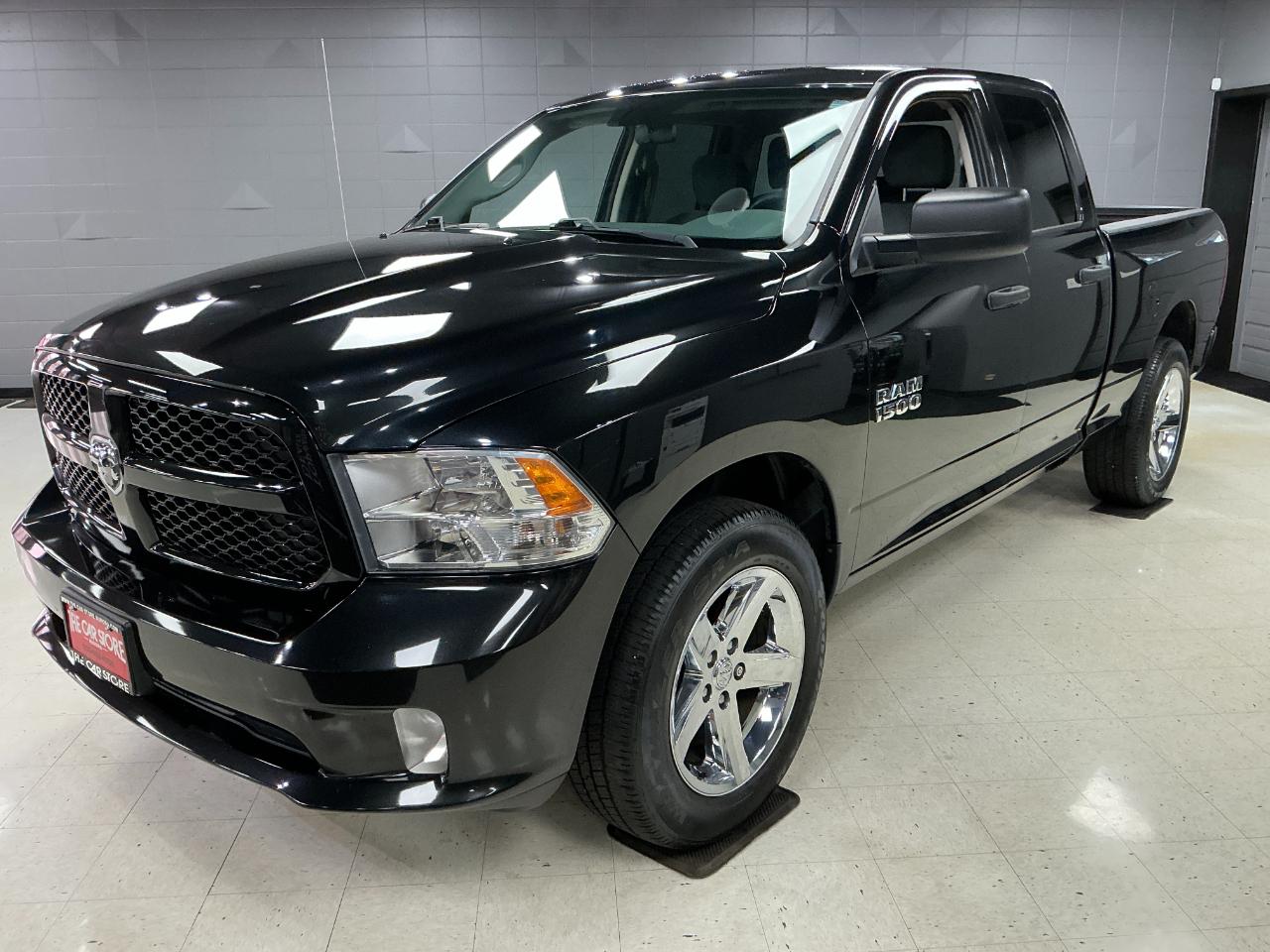RAM 1500 4WD Quad Cab 140.5" Express 2016