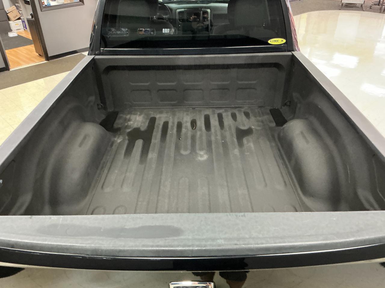 RAM 1500 4WD Quad Cab 140.5" Express 2016