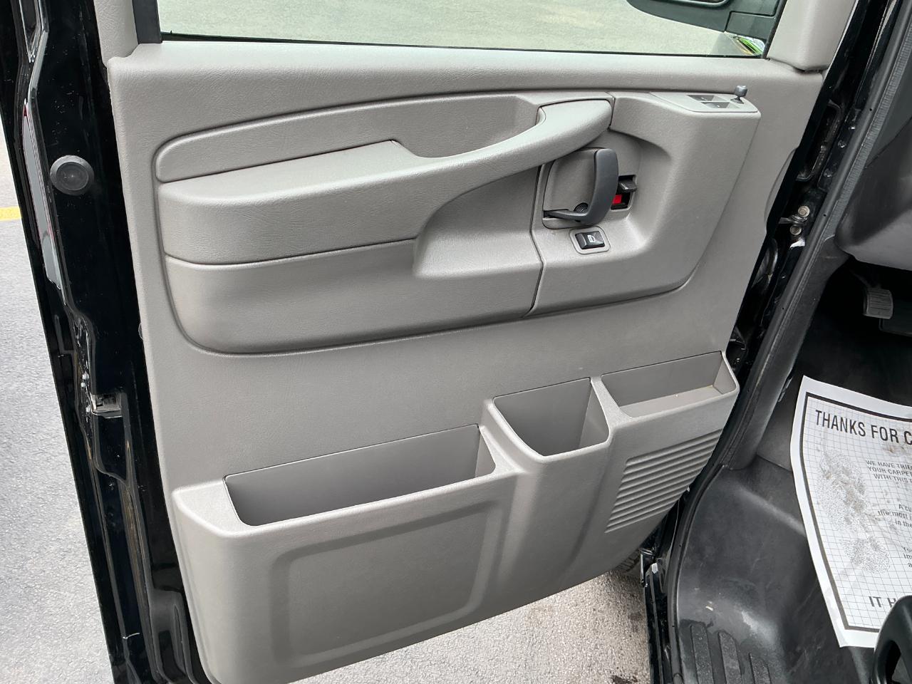 Chevrolet Express Passenger RWD 2500 135" LS 2013