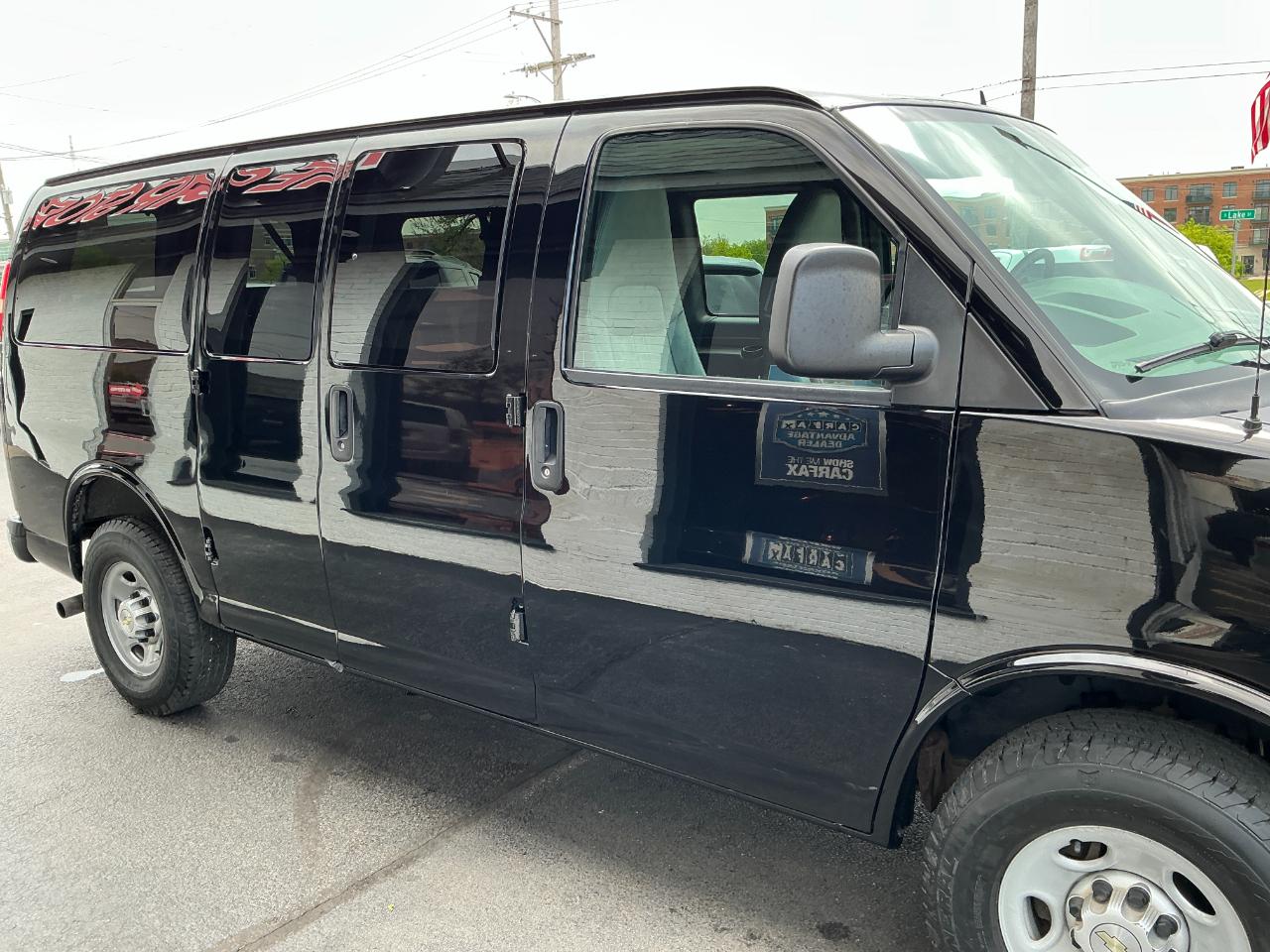 Chevrolet Express Passenger RWD 2500 135" LS 2013