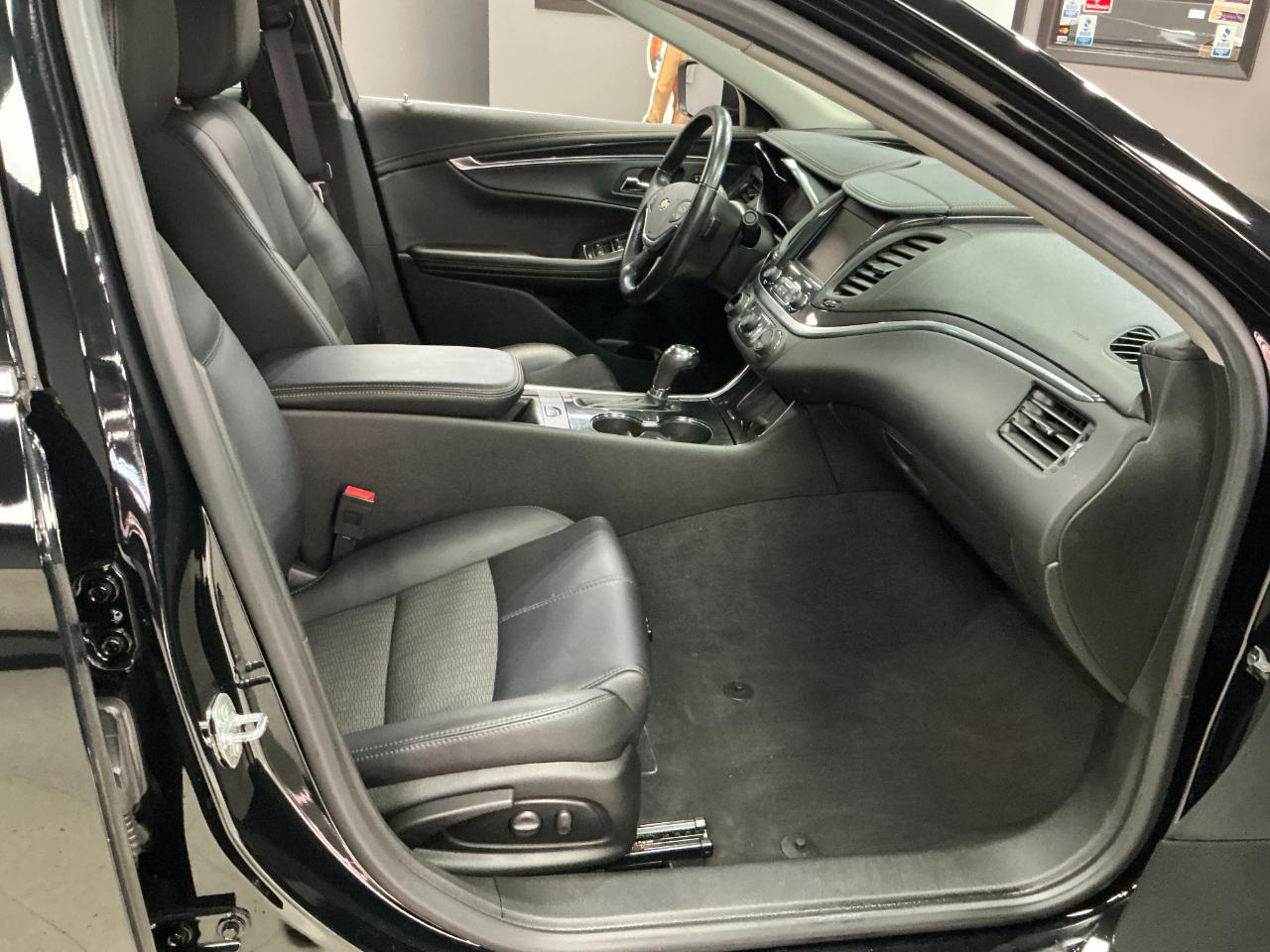 Chevrolet Impala 4dr Sdn LT w/1LT 2020