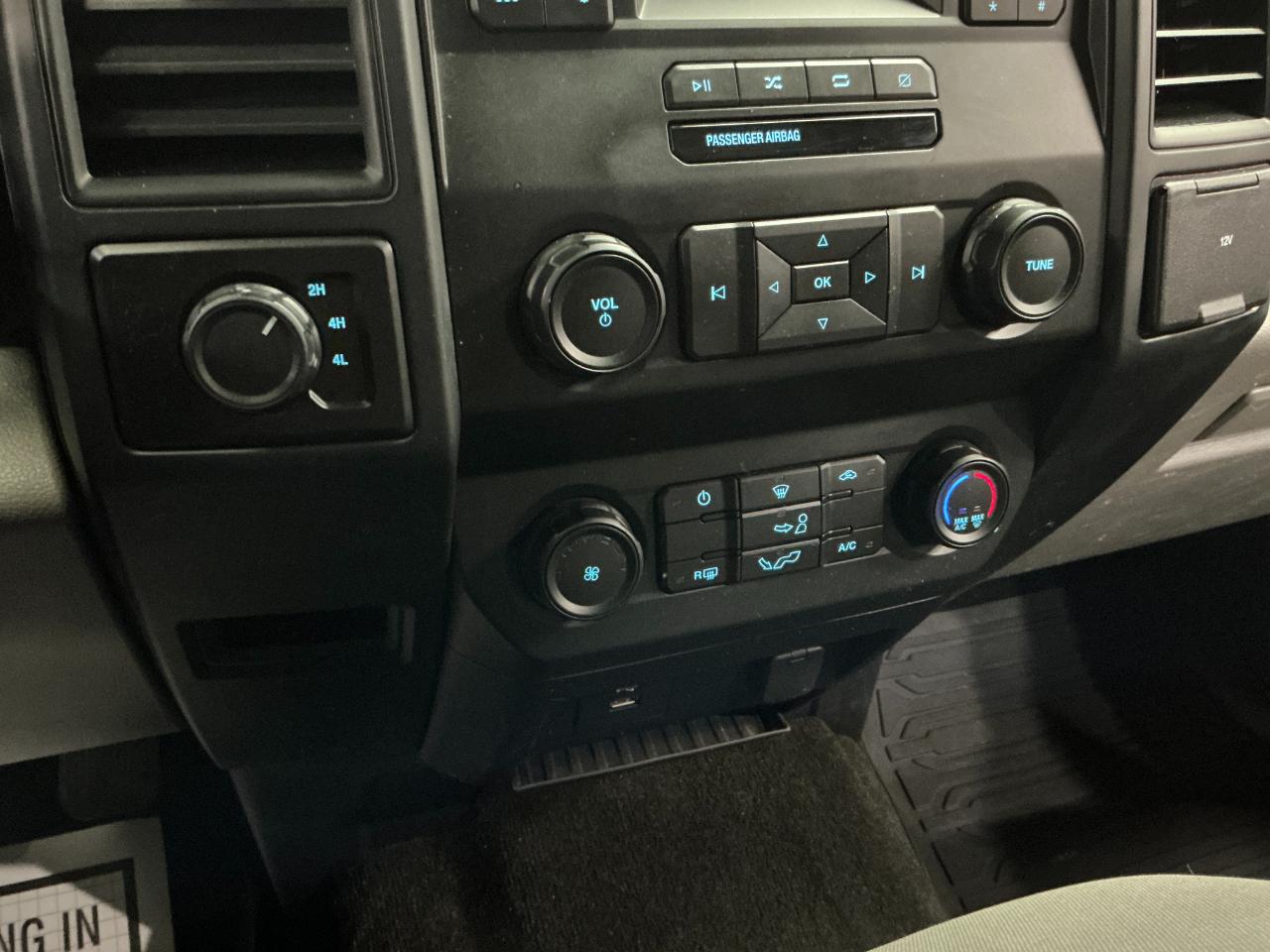 Ford F-150 XL 4WD SuperCab 6.5' Box 2019